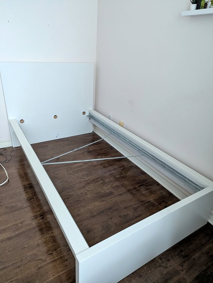 Ikea Malm Bed frame + slacks