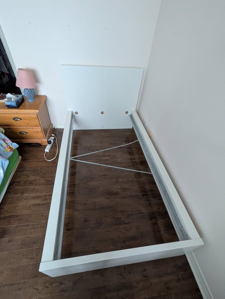 Ikea Malm Bed frame + slacks - photo 2