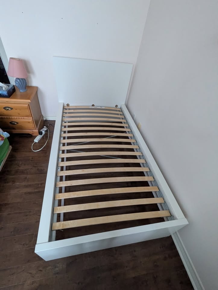 Ikea Malm Bed frame + slacks - photo 3