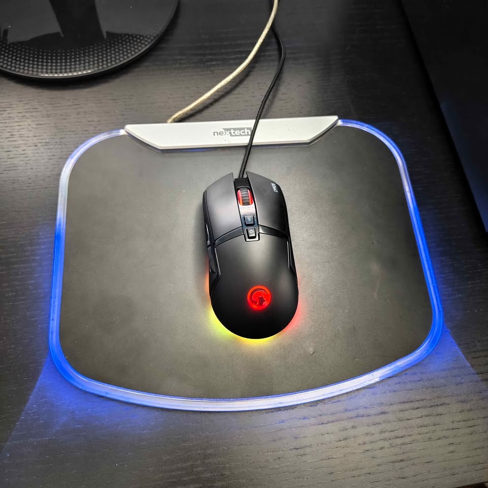 Gaming Mouse Pad with USB Hub - photo 2