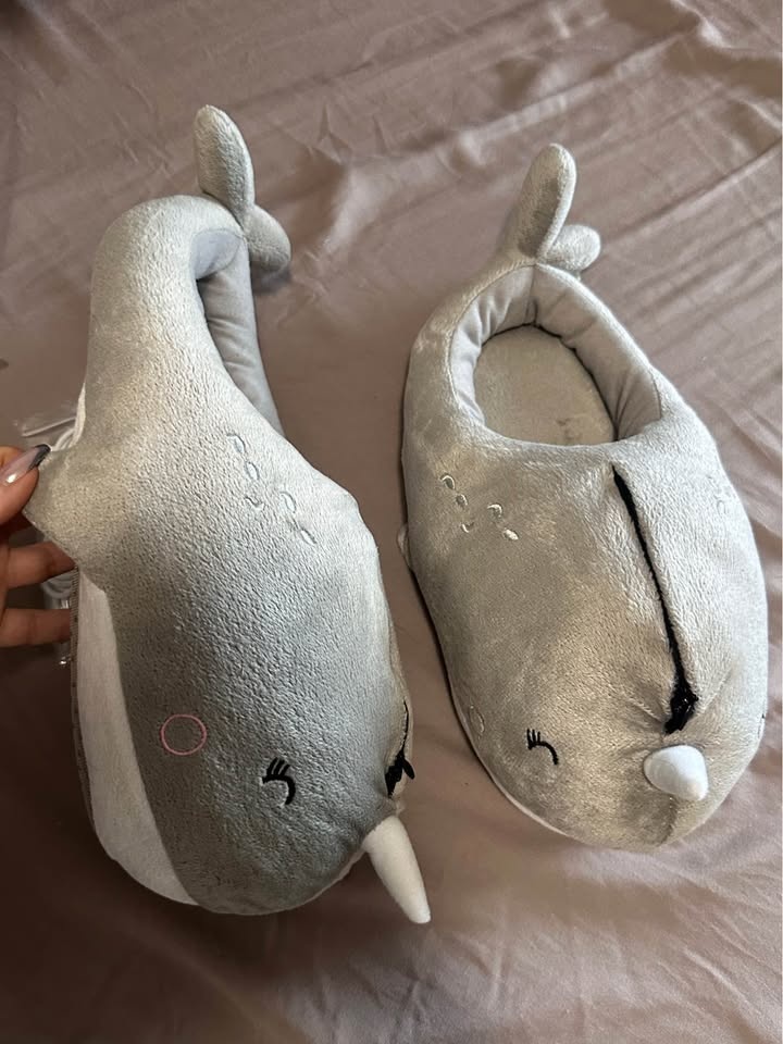Smoko Narwhal Heated Slippers (Wireless) - photo 2