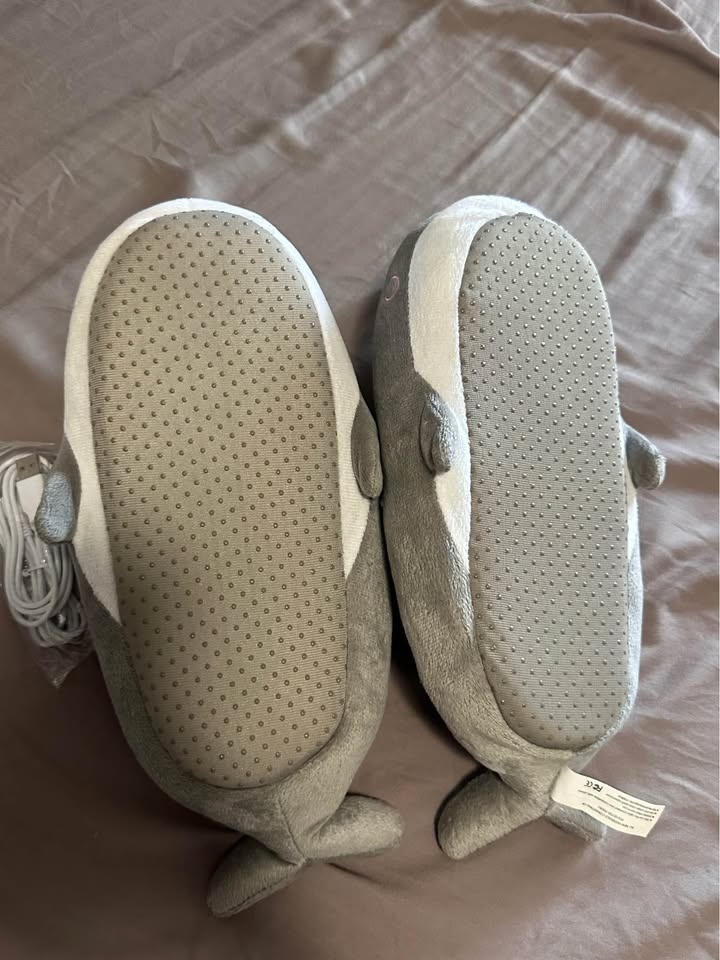 Smoko Narwhal Heated Slippers (Wireless) - photo 4
