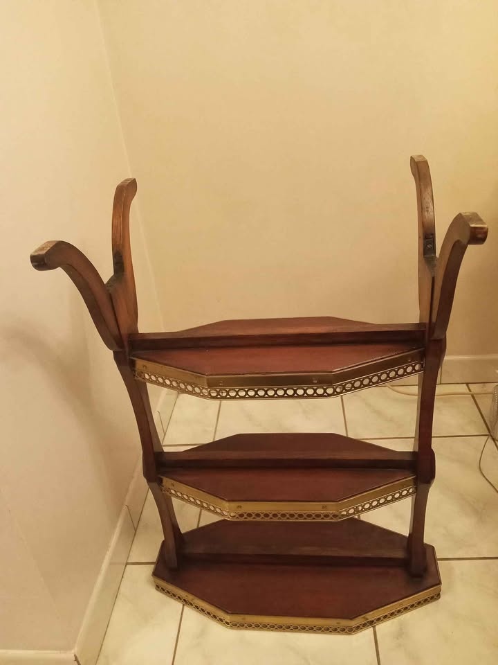 Vintage 3 Tier Accent Table - Theodore Alexander - photo 5