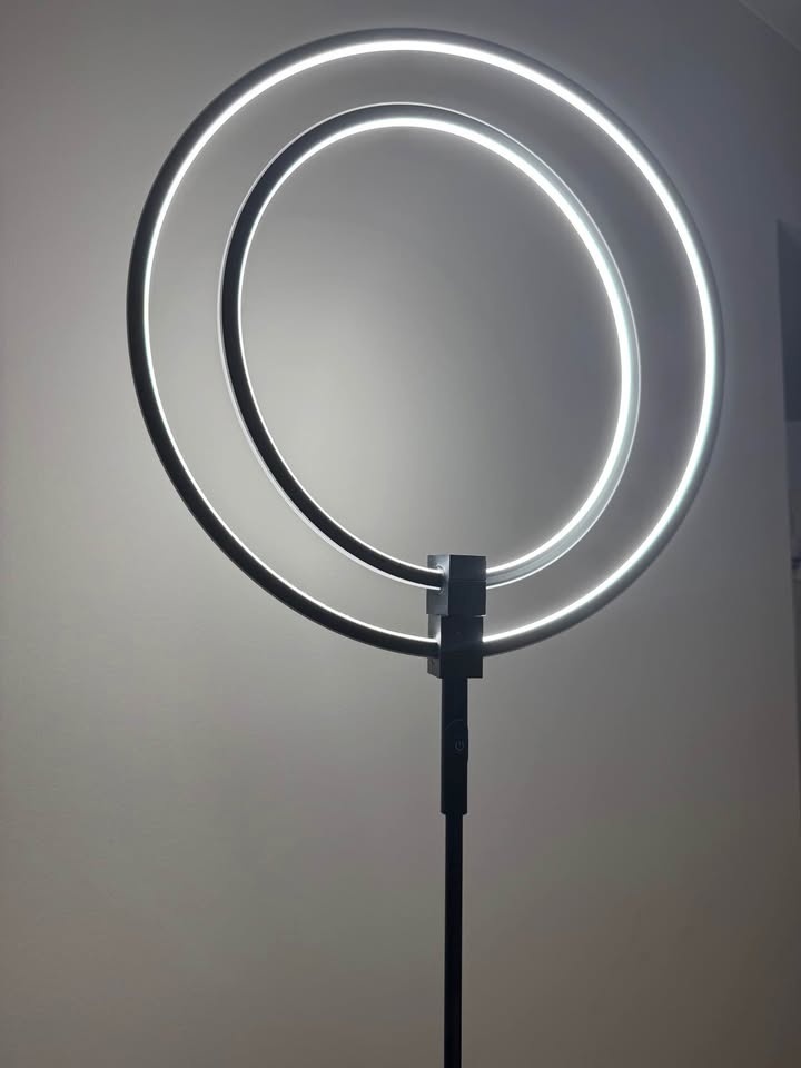 LED Floor Lamp - photo 2