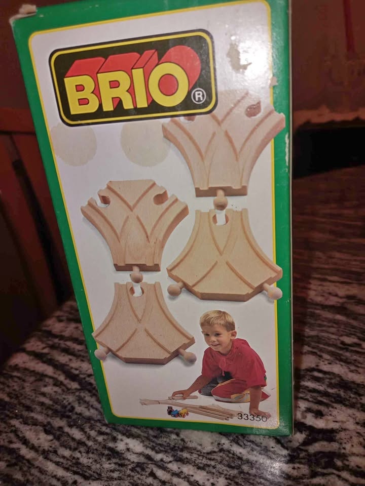 BRIO Short Curved Switches Vintage. 33350