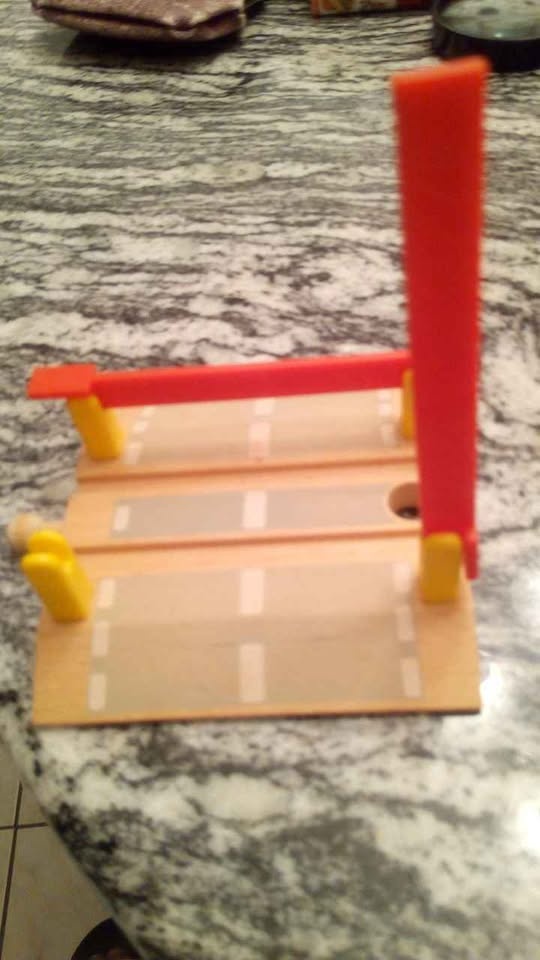 BRIO Railway Crossing 33388 - photo 2