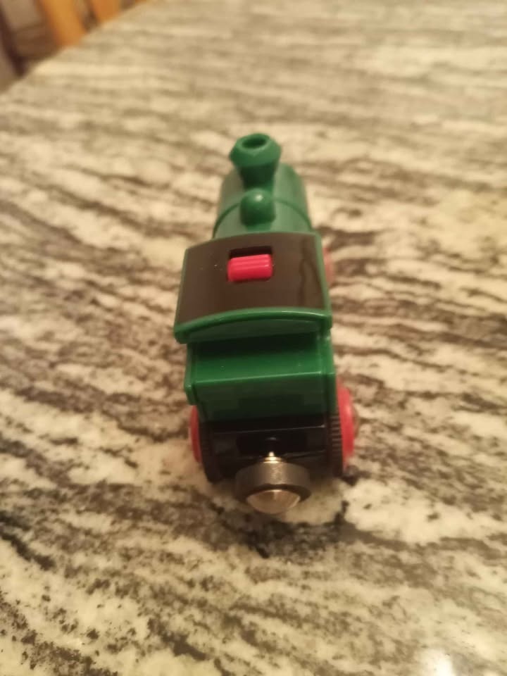 BRIO Autostop&Stop Battery Powered Engine 33222 - photo 3