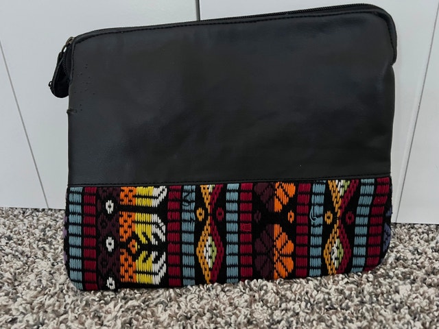 Vintage shoes & modern handbag - photo 5