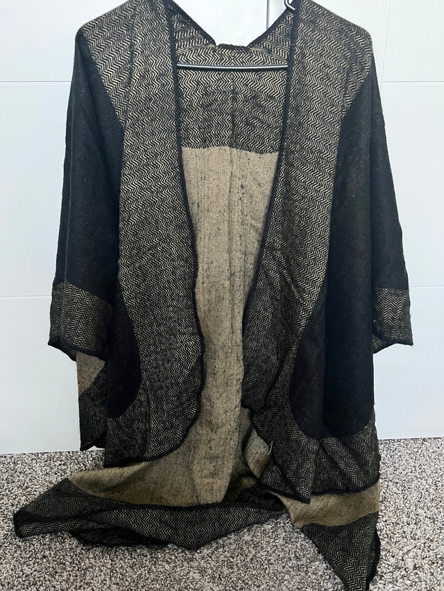 Shawl/Wrap - photo 2