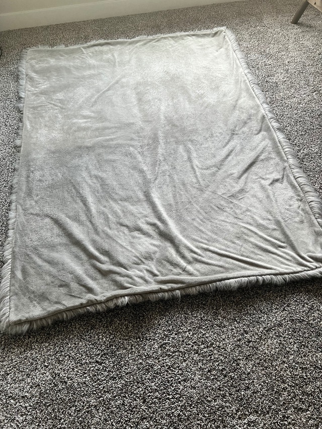 Faux Fur Throw - photo 5
