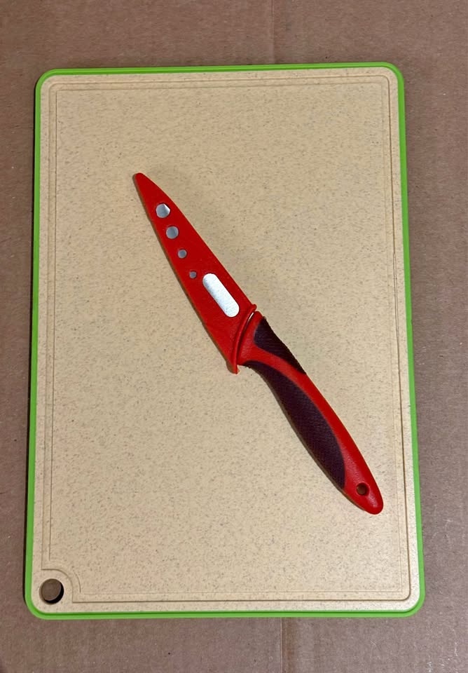 Kitchen Set: Cutting Board & Paring Knife