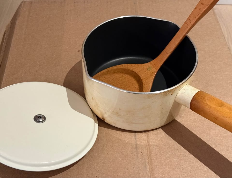 Aesthetic Ceramic Saucepan w/ Wooden Handle + Spatula - photo 2