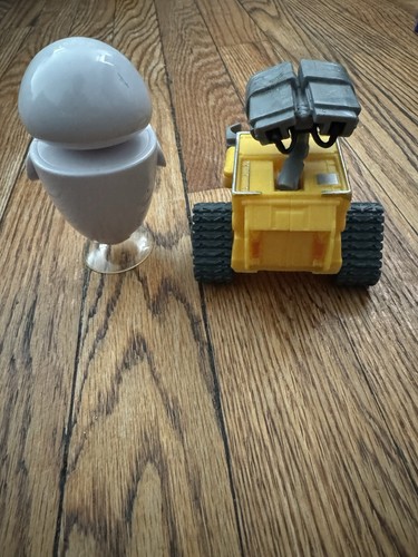 Disney Walle And Eve Figures - photo 4