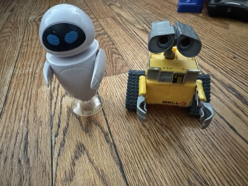 Disney Walle And Eve Figures - photo 5