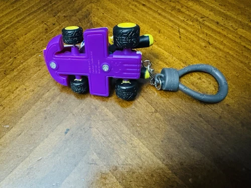 New Nintendo Wario Kart Keychain - photo 4
