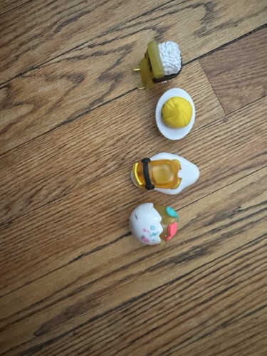 Gudetama And The Lazy Eggs Figures - photo 2