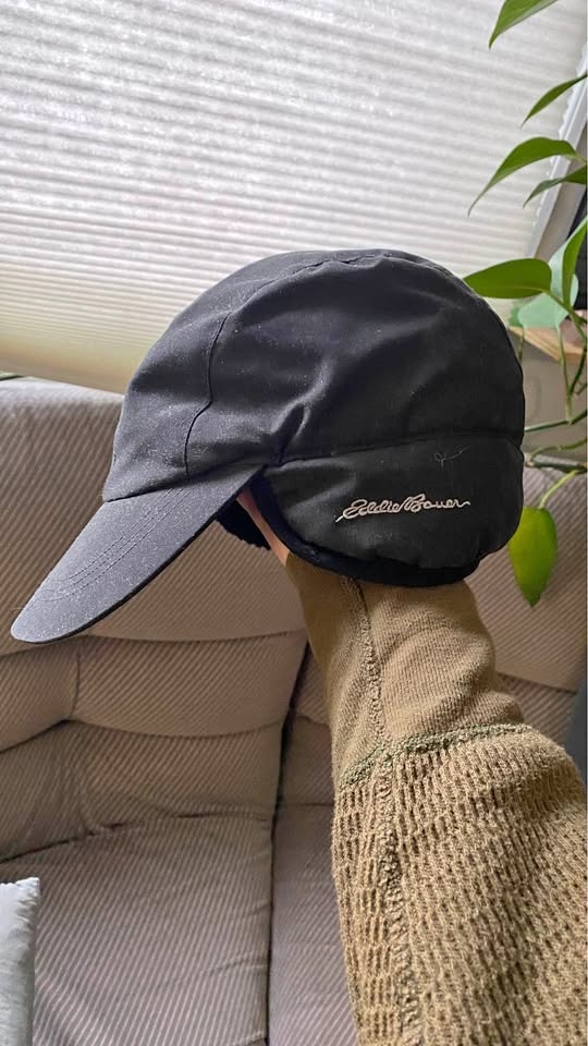 Down Trapper Baseball Hat (black)