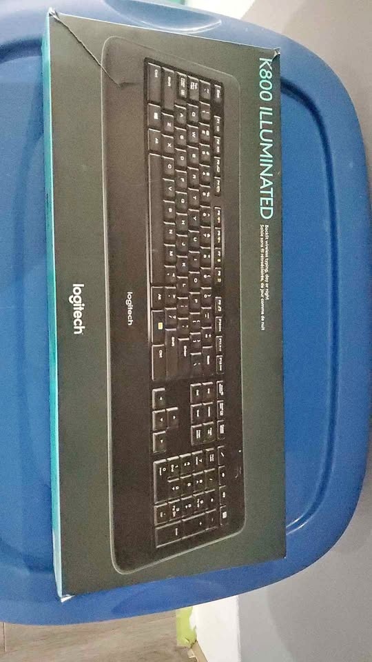 Logitech k800 Illuminated Keyboard