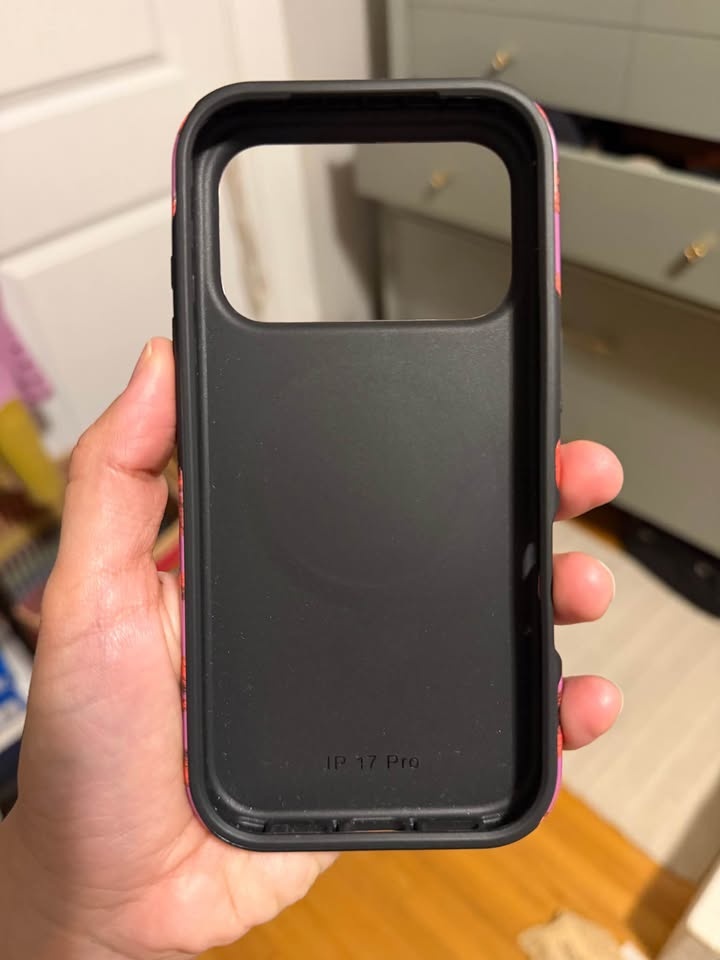 Burga Watch Out - iPhone 17 Pro Case - photo 2