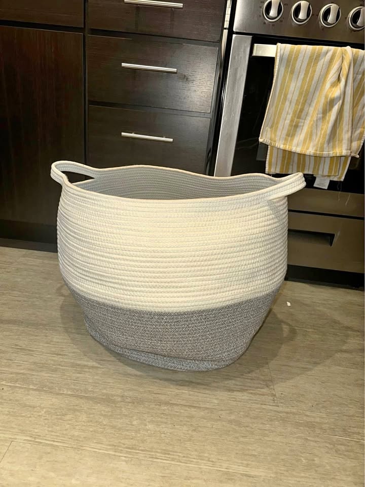 Blanket basket