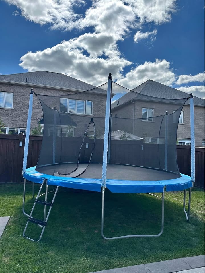 Trampoline 14 feet