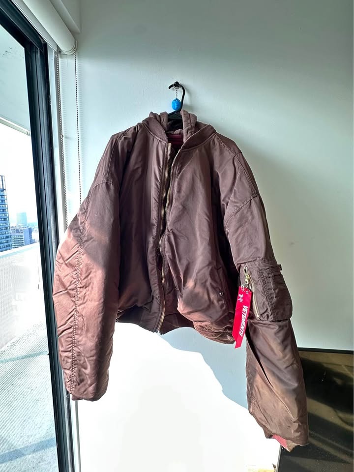 Vetements x Alpha Industries MA-1 Bomber Jacket (L) - Zipper Nee