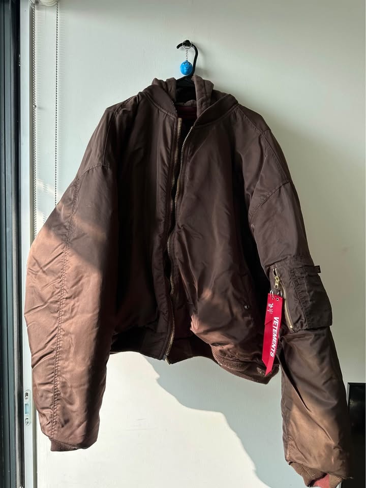 Vetements x Alpha Industries MA-1 Bomber Jacket (L) - Zipper Nee - photo 2