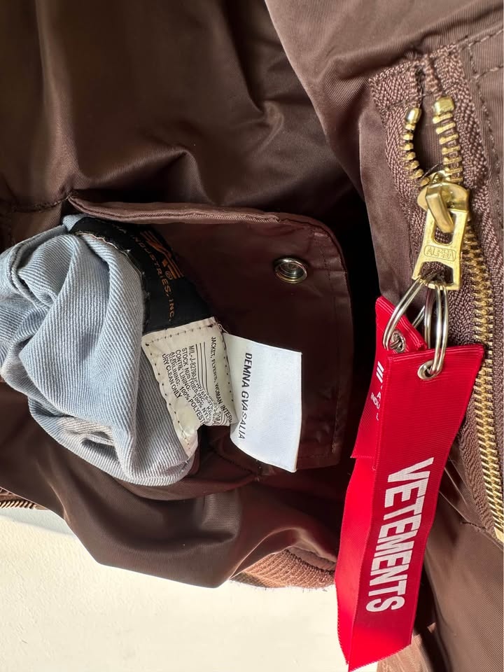 Vetements x Alpha Industries MA-1 Bomber Jacket (L) - Zipper Nee - photo 4