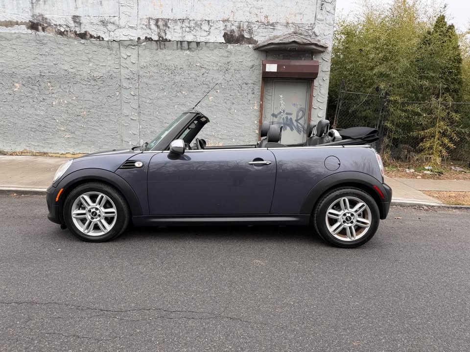 2015 MINI Convertible Cooper - photo 2
