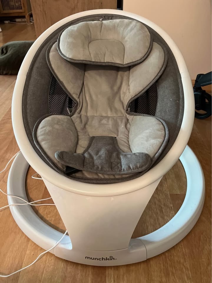 Munchkin Baby Swing - photo 4