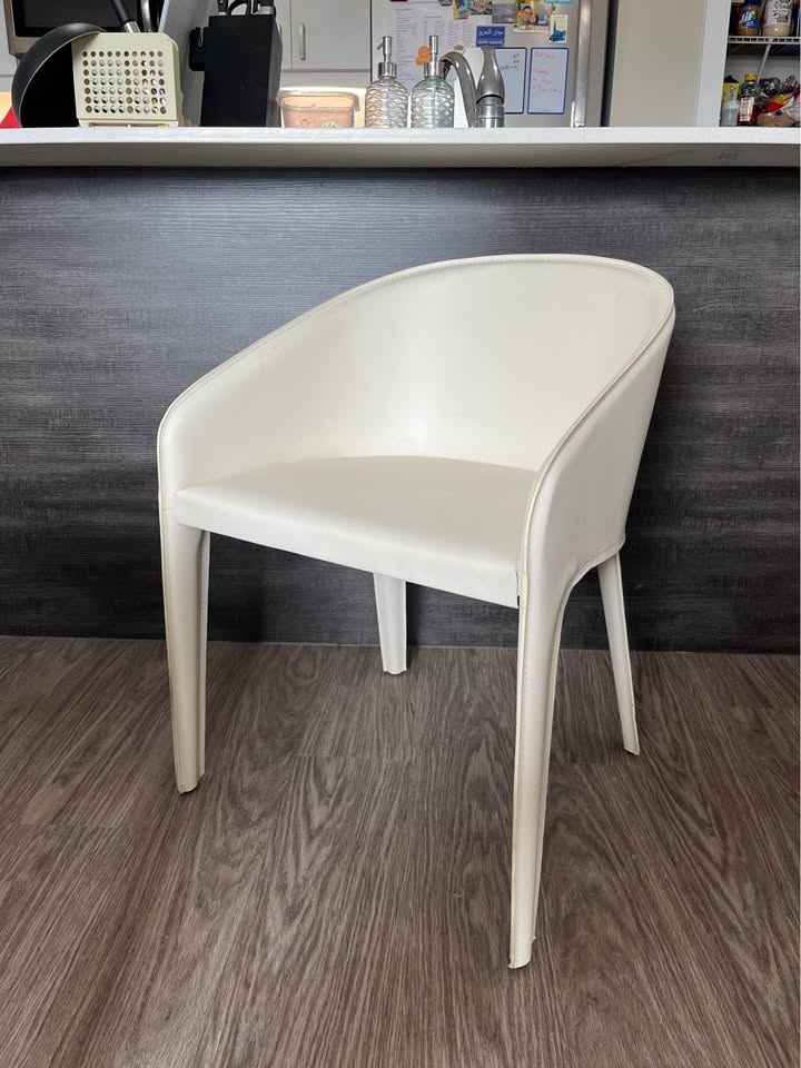 4 White Leather Dining Chairs - photo 2