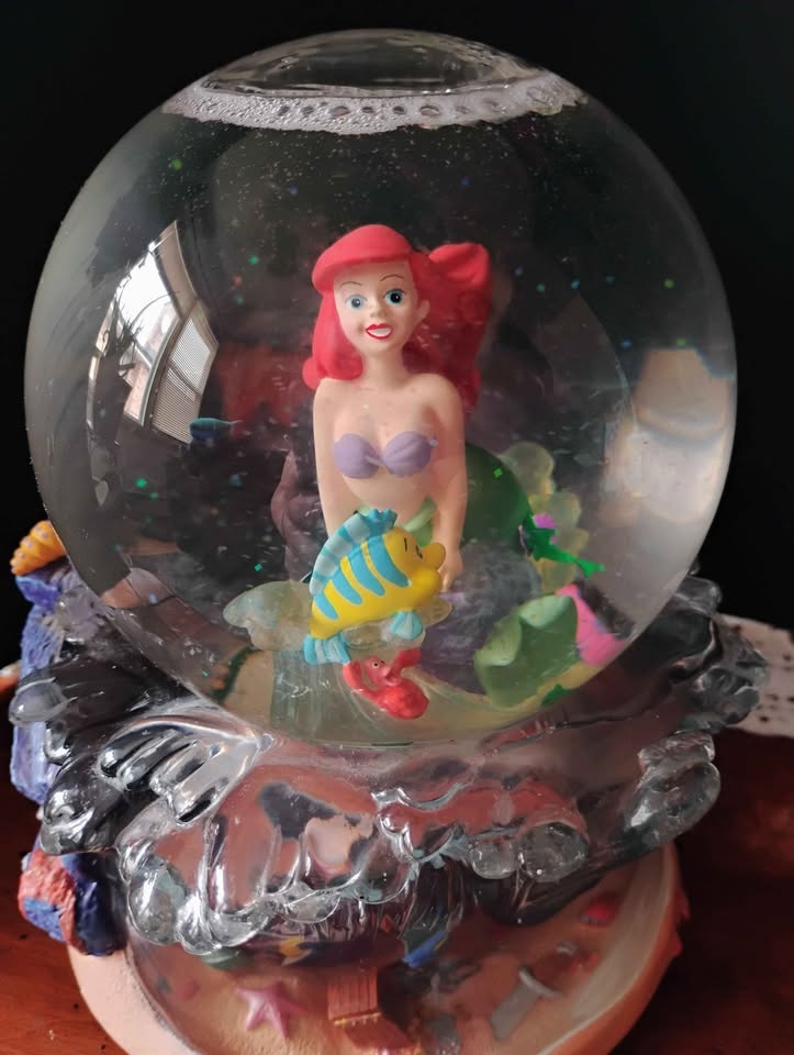Disney Little Mermaid Under the Sea Snow Globe -cash only- - photo 2