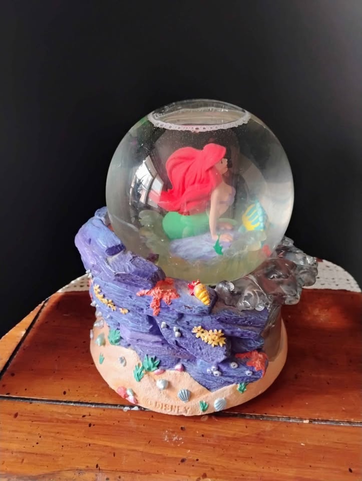 Disney Little Mermaid Under the Sea Snow Globe -cash only- - photo 3