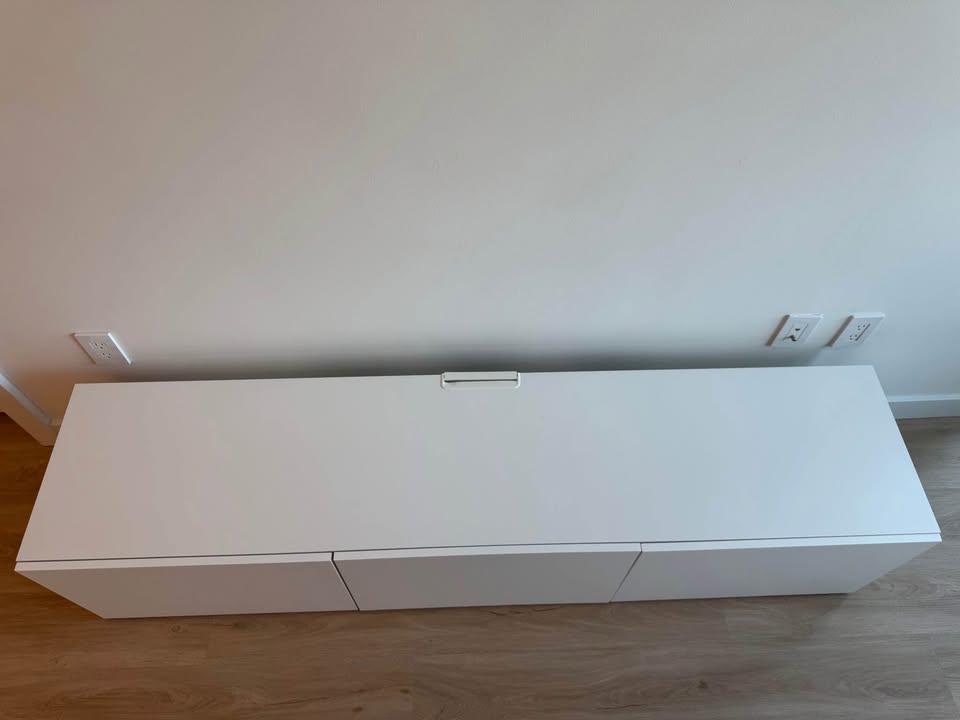 IKEA Besta TV Stand – White - photo 3