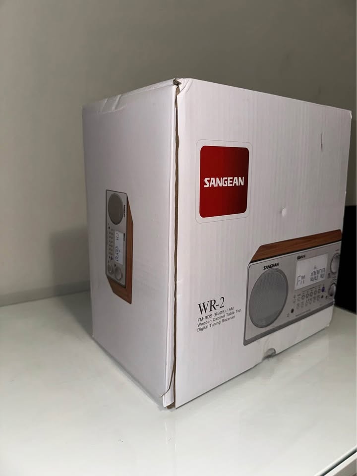 NEW Radio-Sangean WR-2 Digital AM/FM Tabletop Radio (Walnut) - photo 2