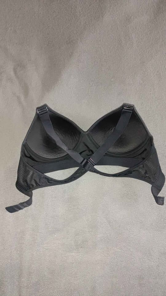 Women's Sports Set - Low Waist Capri Leggings, t-shirt, bra - photo 2