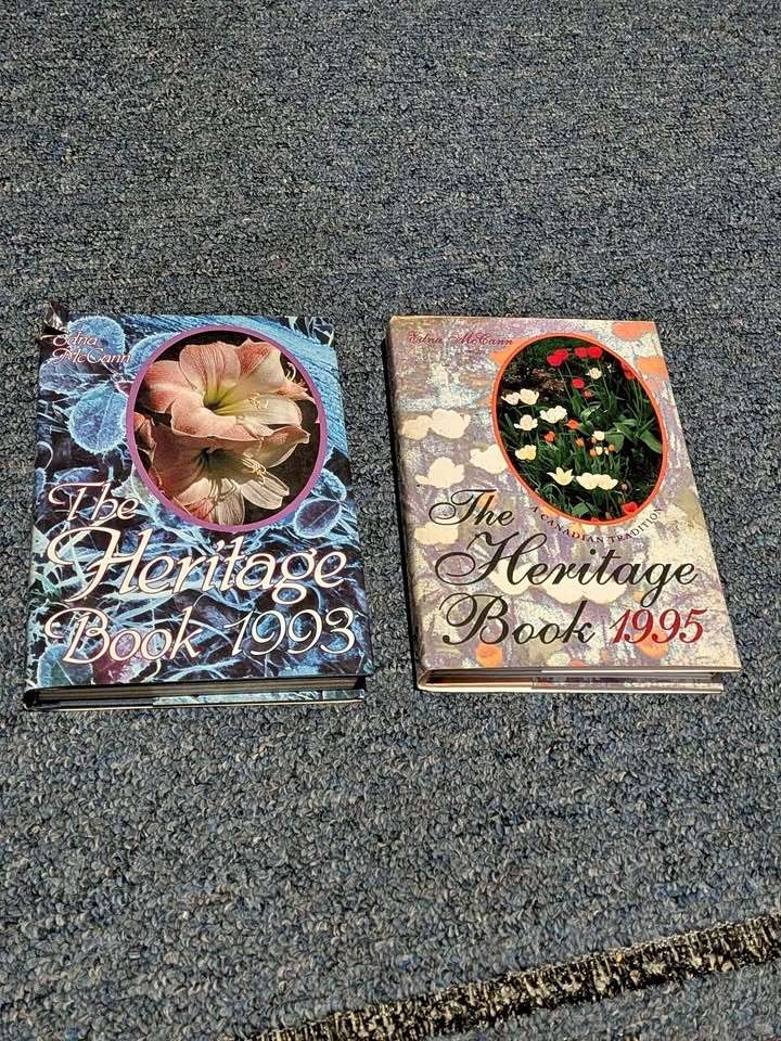 Vintage set of 2 The heritage books 1993 and 1995