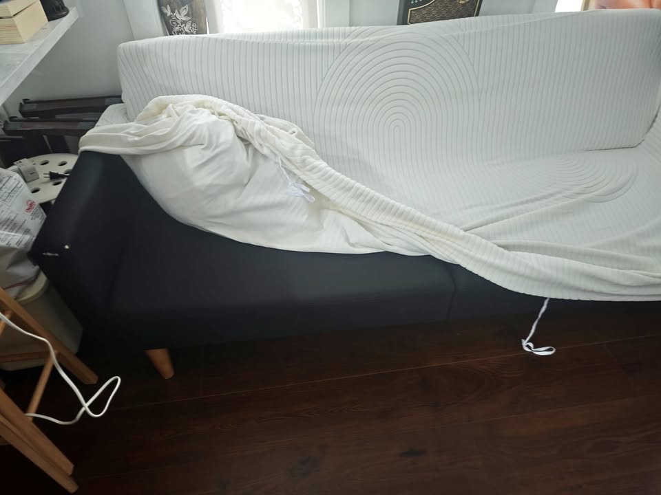 Futon / Sleeper Couch – Comfortable, Dual-Purpose