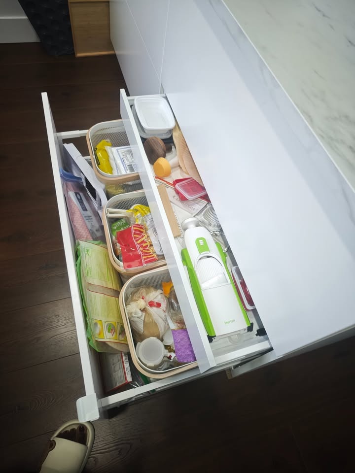 IKEA Kitchen Island - Ekbacken Countertop + Drawers - photo 2