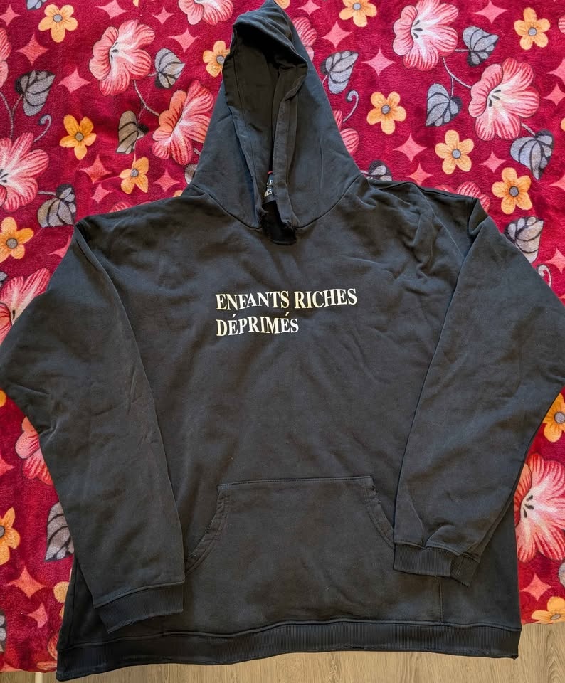 Erd Washed/Distressed Hoodie - photo 2