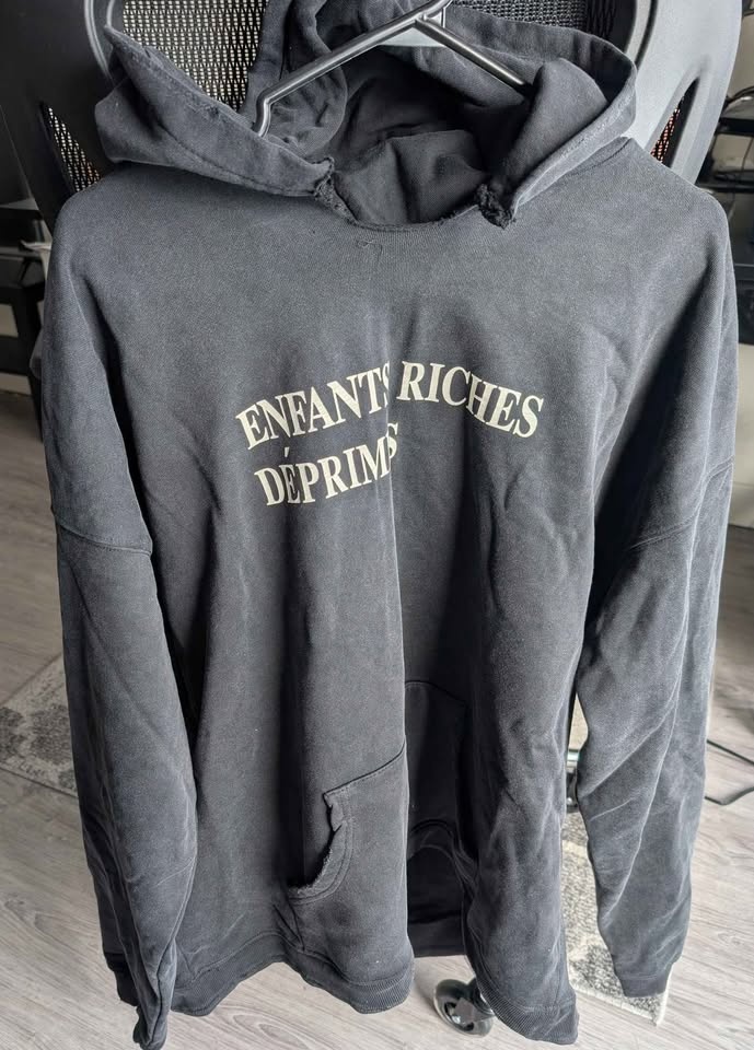 Erd Washed/Distressed Hoodie - photo 4