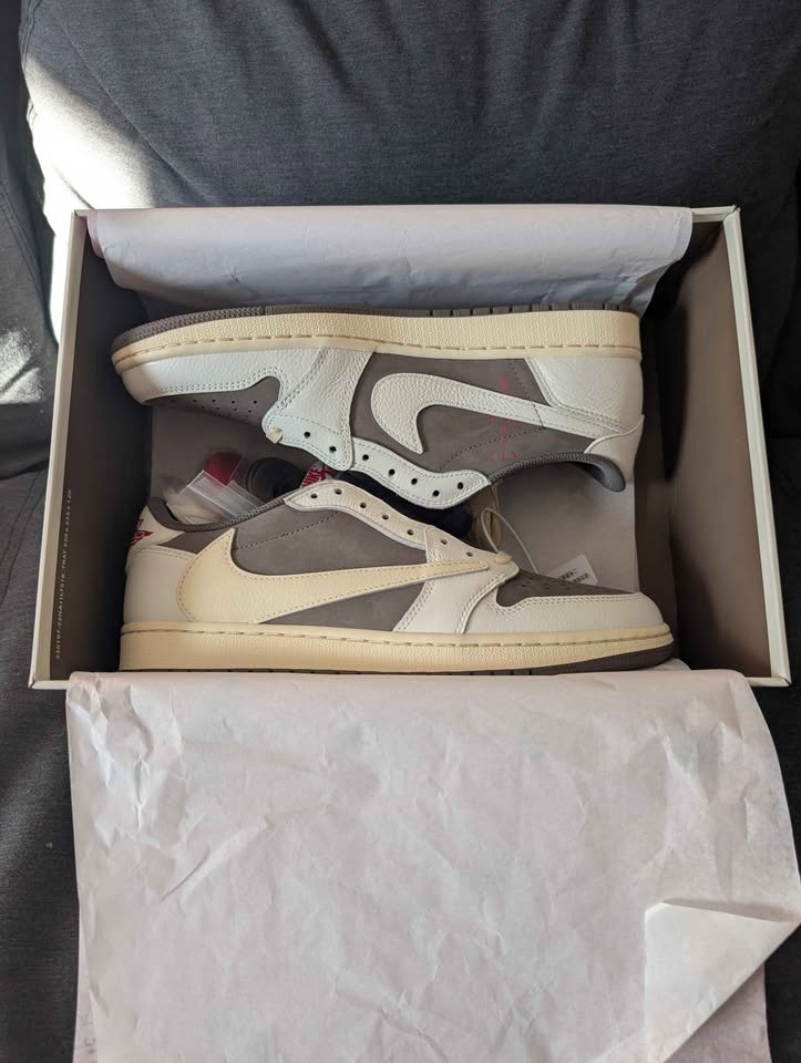 Nike Air Jordan 1 Low Travis Scott Reverse Mocha