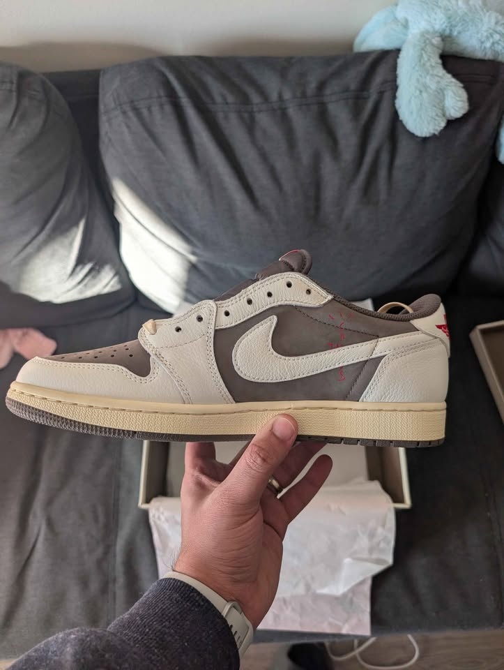 Nike Air Jordan 1 Low Travis Scott Reverse Mocha - photo 3