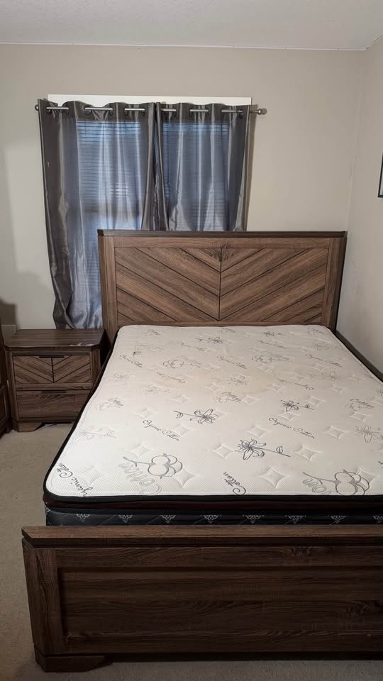 Queen Bedframe and Bedside Table - photo 3