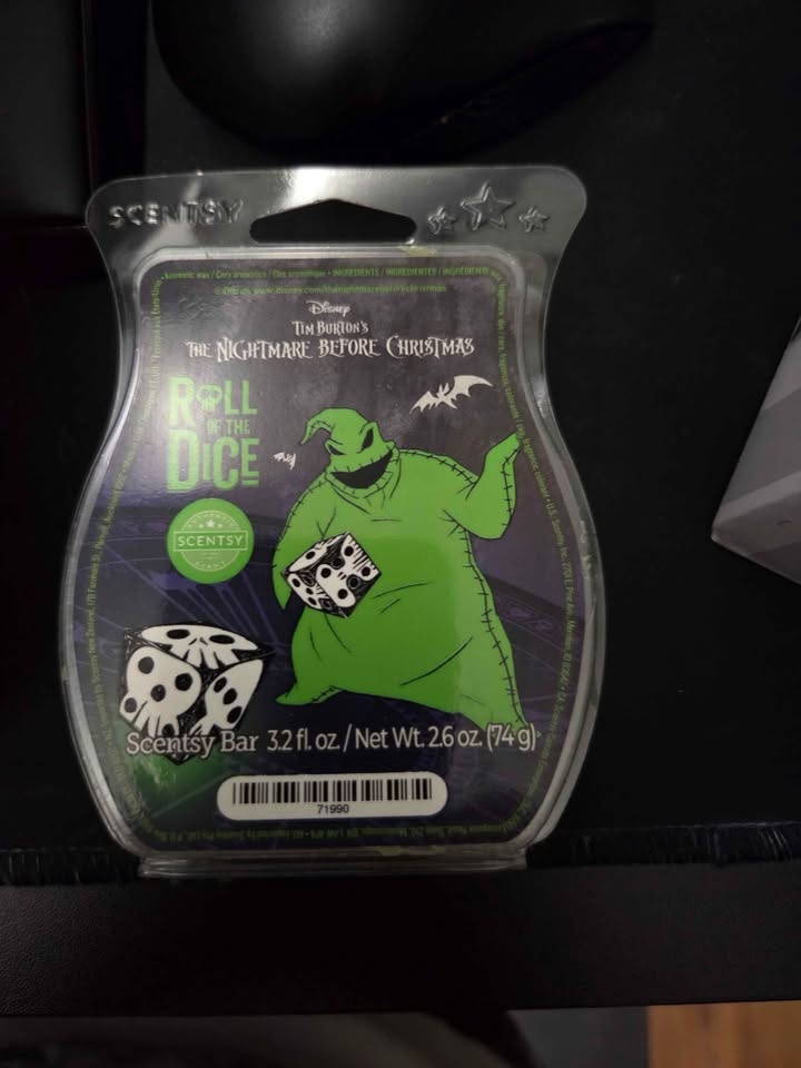 Scentsy Disney Nightmare Before Christmas Warmer & Wax Bar - photo 2