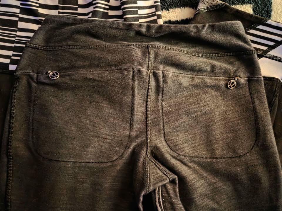 Lululemon Yoga Pants - Size 2 (3 Pairs) - photo 3
