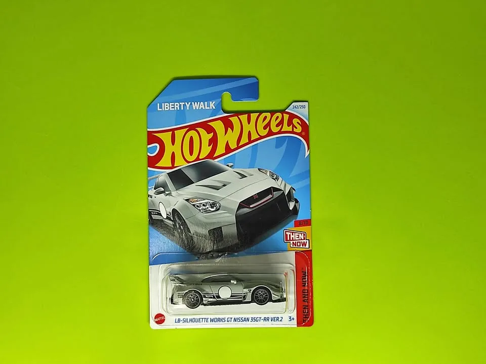 Hotwheels LBWK Nissan GTR thumbnail