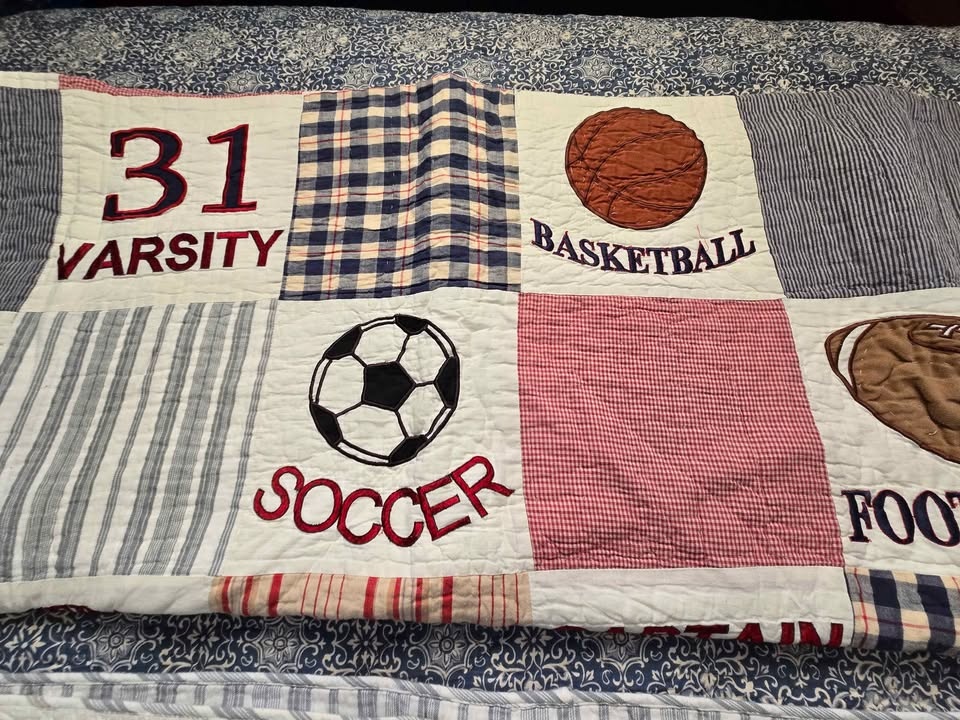 2 Sports Patchwork Quilt Blankets - Twin & Double - photo 4
