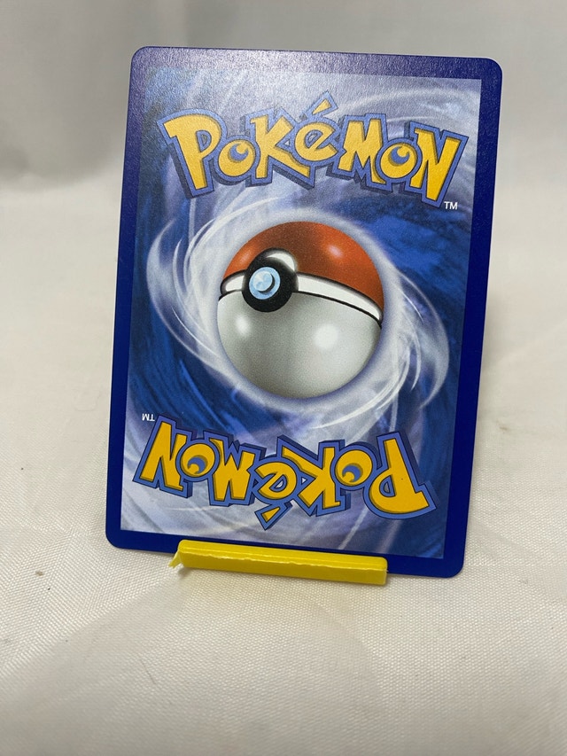 Shining Magikarp 66/64 Celebrations Classic Collection Pokemon C - photo 3