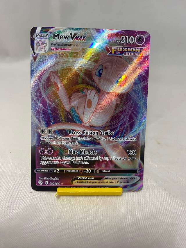 SWSH08: Fusion Strike #114/264 Mew VMAX